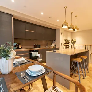 Entire 2 Bed - Free Parking - No. 15 - The Cosy Collection Ltd , York United Kingdom